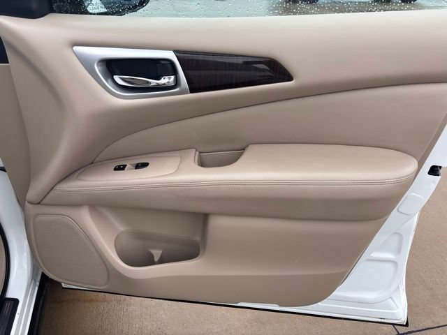 Used 2013 Nissan Pathfinder SL w/ Trailer Tow Pkg AWD/4WD image 33