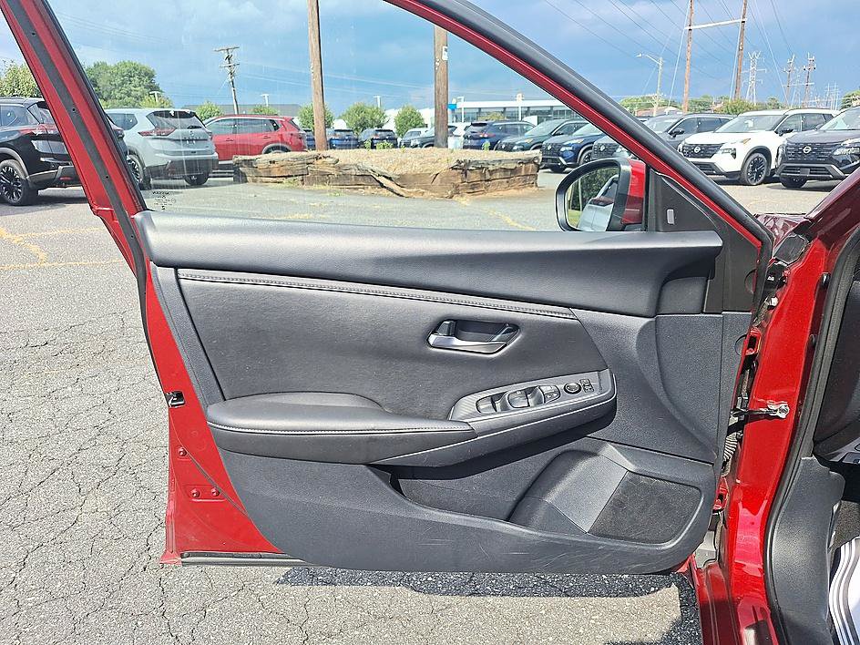 Certified 2025 Nissan Sentra SV FWD image 9