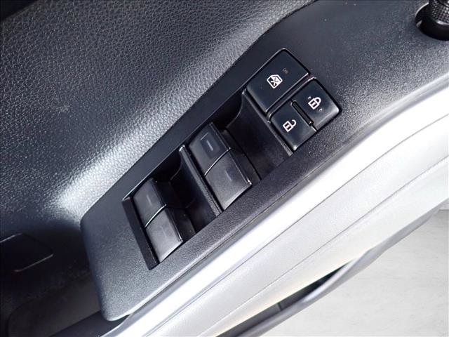 Used 2020 Toyota Highlander LE AWD/4WD image 16