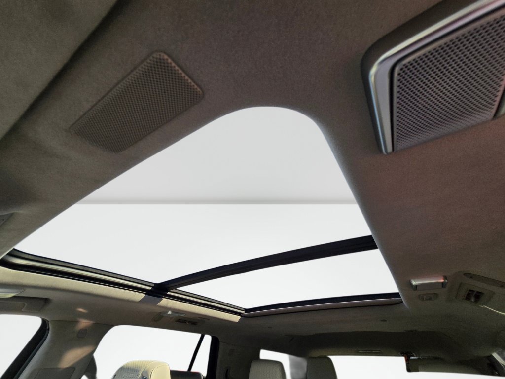 New 2026 Cadillac Escalade Platinum Luxury w/ LPO, Floor Liner Package AWD/4WD image 46