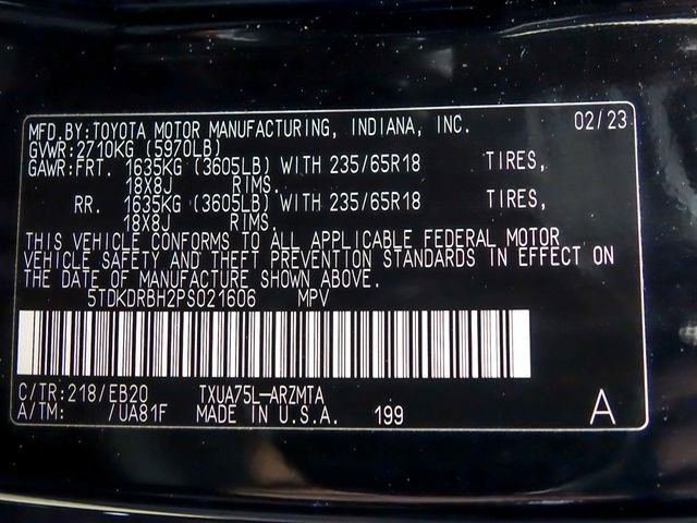 Used 2023 Toyota Highlander XLE AWD/4WD image 31