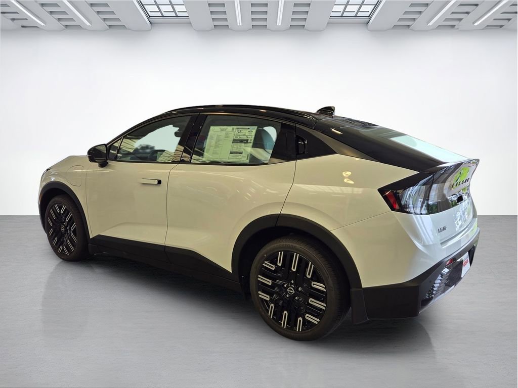 New 2026 Nissan Leaf Platinum+ w/ Cargo Package (Platinum+) FWD image 3