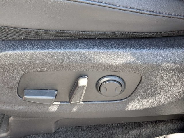 Used 2024 Kia Carnival LX FWD image 21