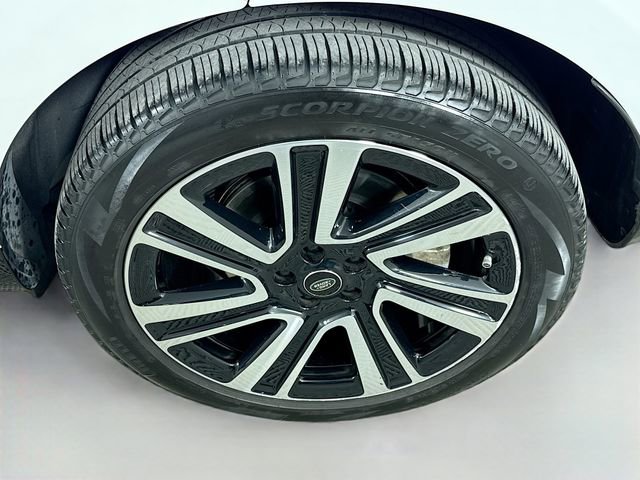 Certified 2023 Land Rover Range Rover SE AWD/4WD image 33