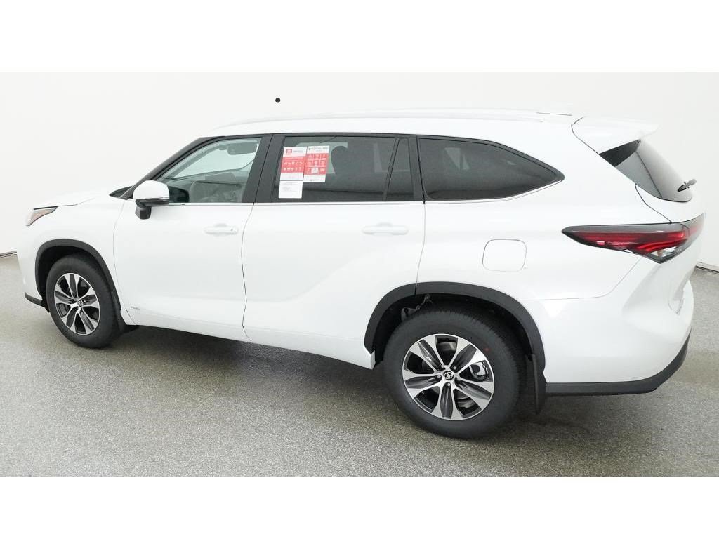 New 2026 Toyota Highlander XLE AWD/4WD image 5