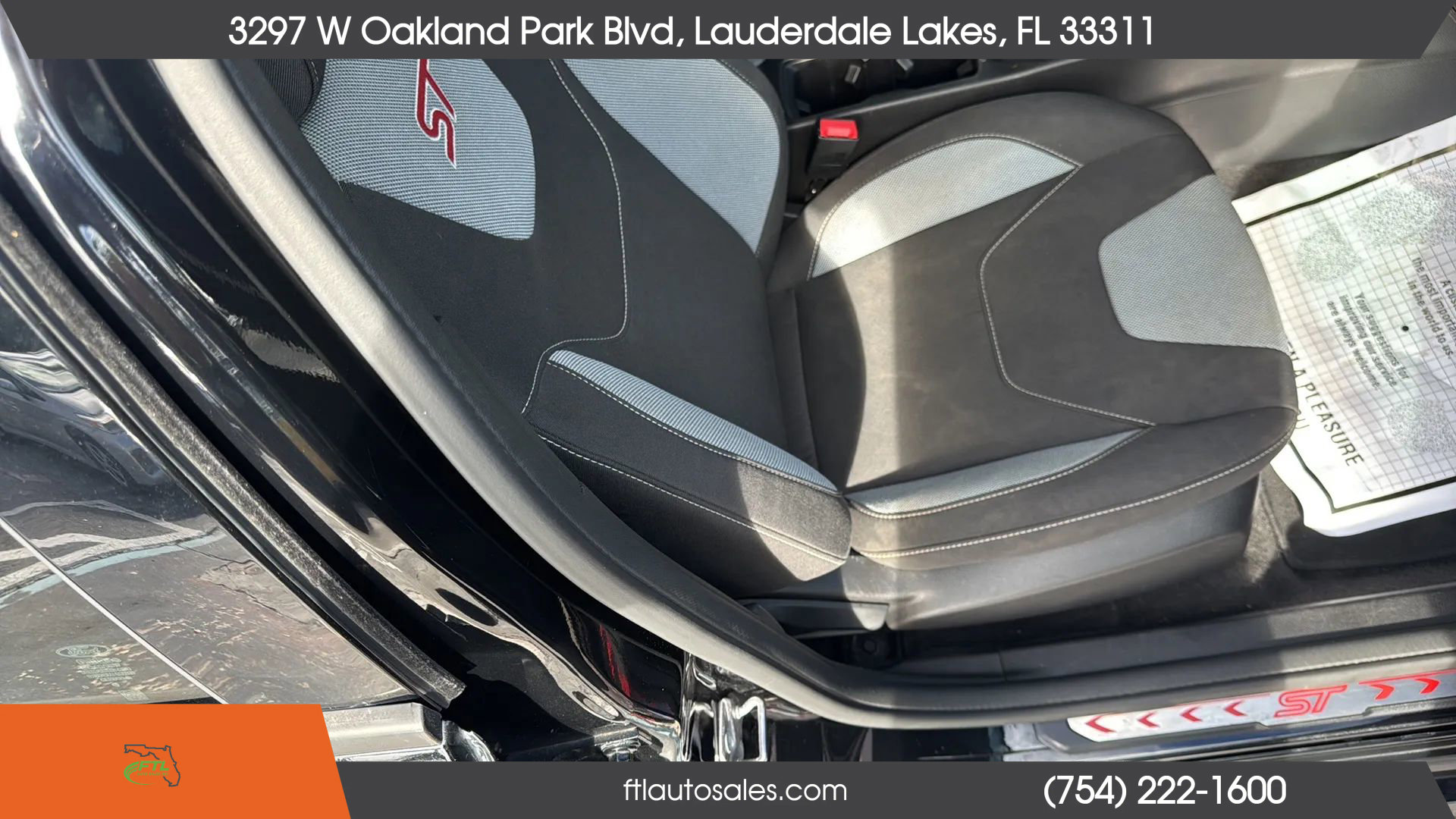 Used 2018 Ford Focus ST image 45