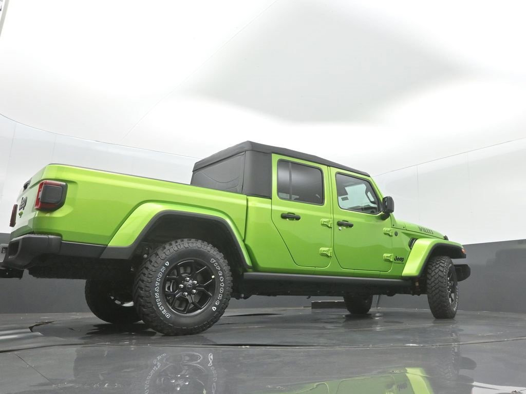 New 2025 Jeep Gladiator Willys image 32
