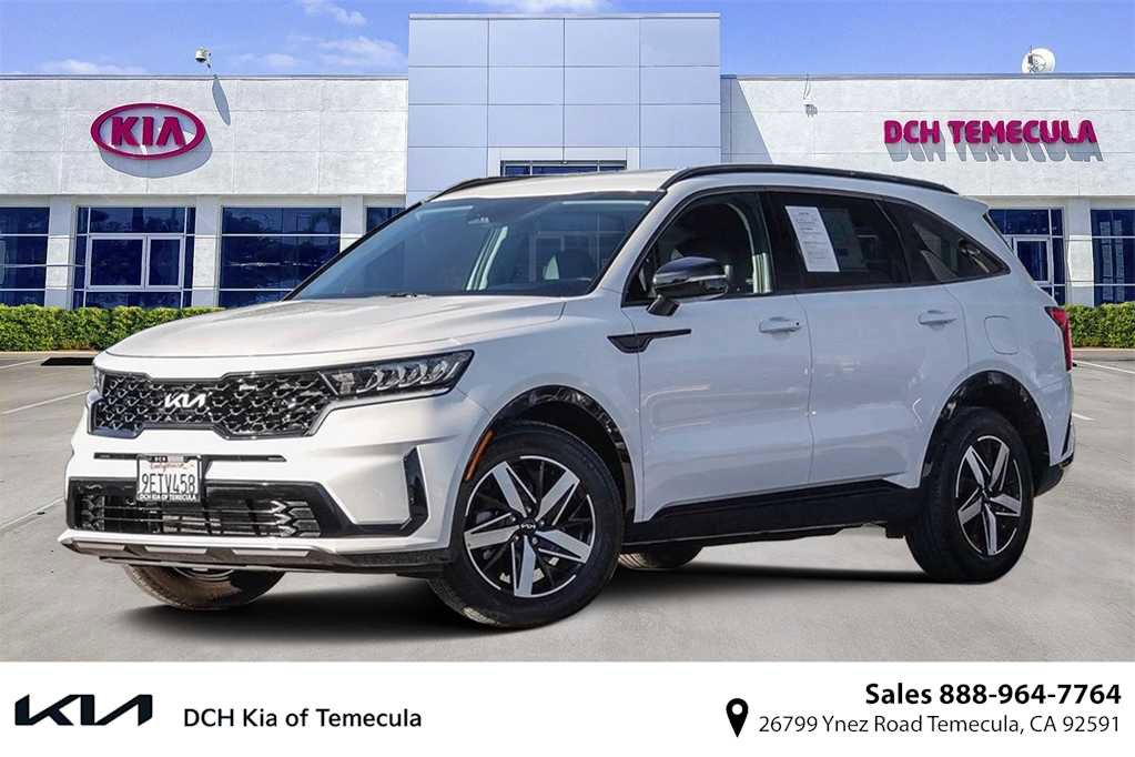 Certified 2023 Kia Sorento S image 1
