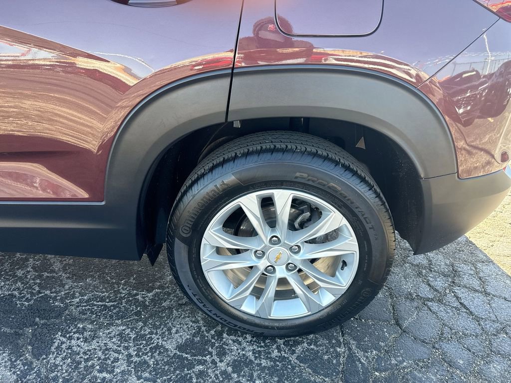 Used 2023 Chevrolet TrailBlazer LS image 32