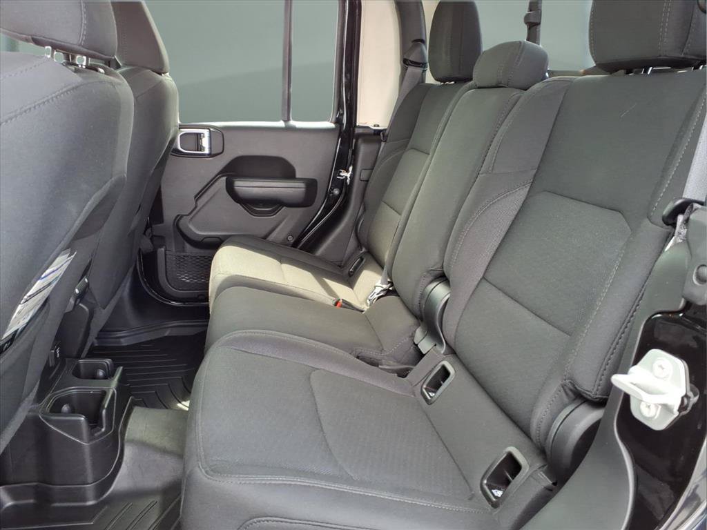 Used 2023 Jeep Gladiator Sport AWD/4WD image 17