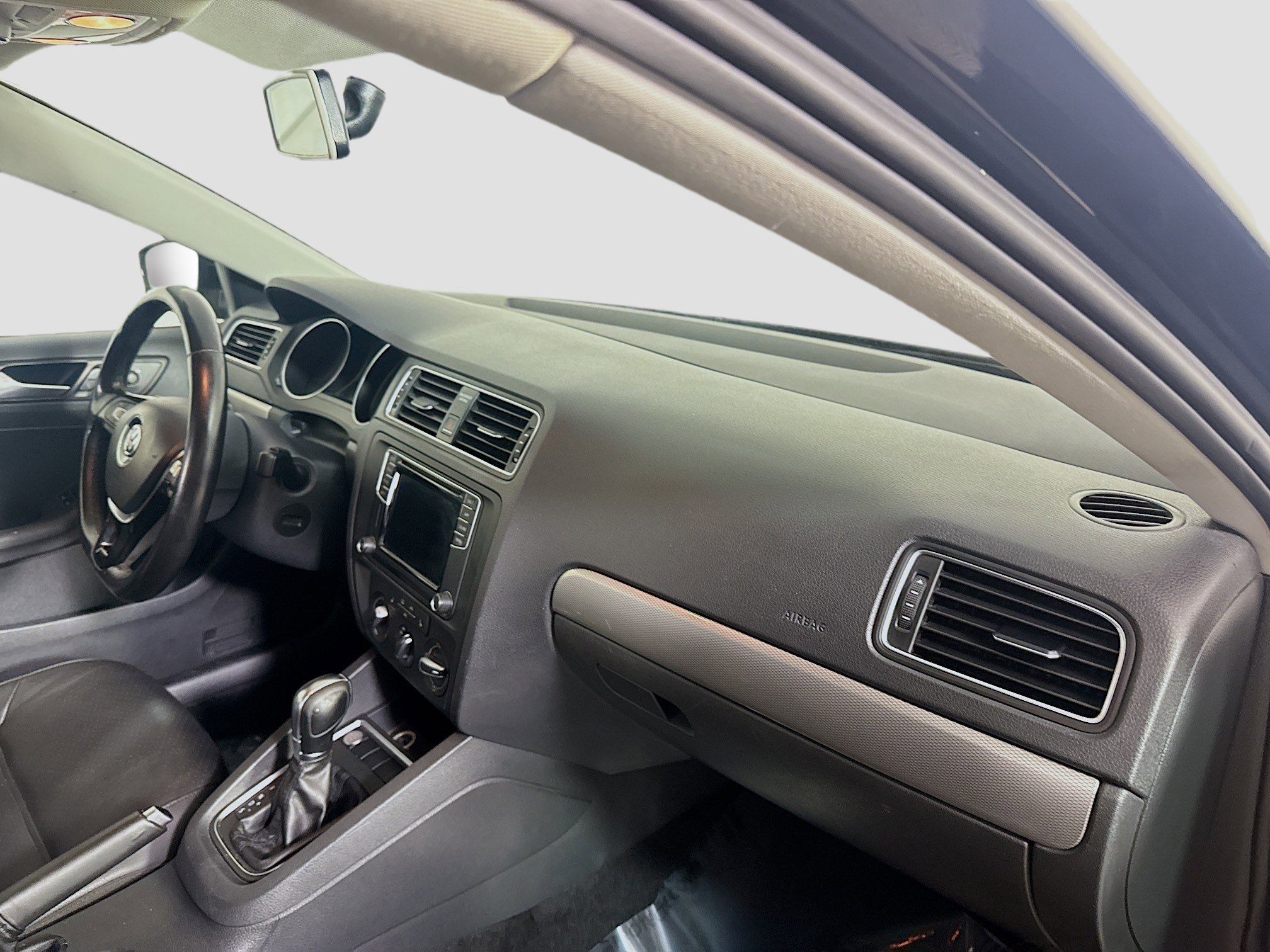 Used 2018 Volkswagen Jetta SE image 30