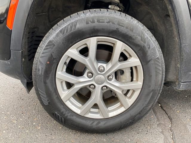 Used 2023 Jeep Grand Cherokee Limited AWD/4WD image 20
