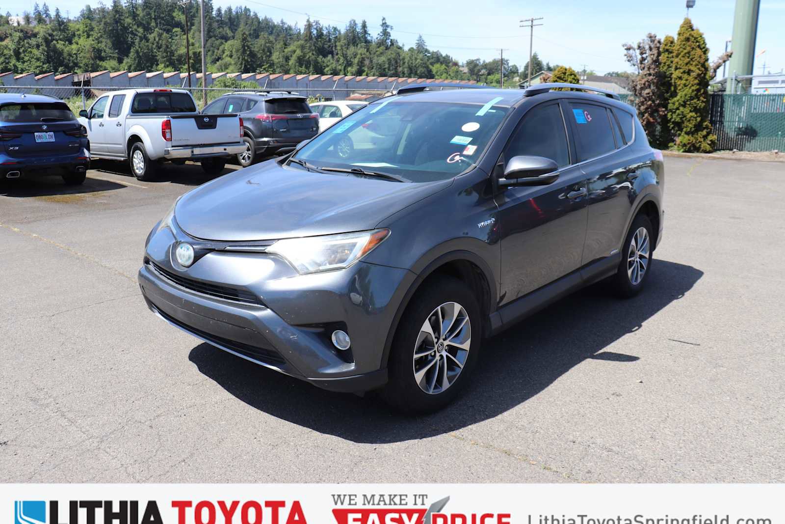 Used 2018 Toyota RAV4 XLE w/ Carpet Mat Package AWD/4WD image 1