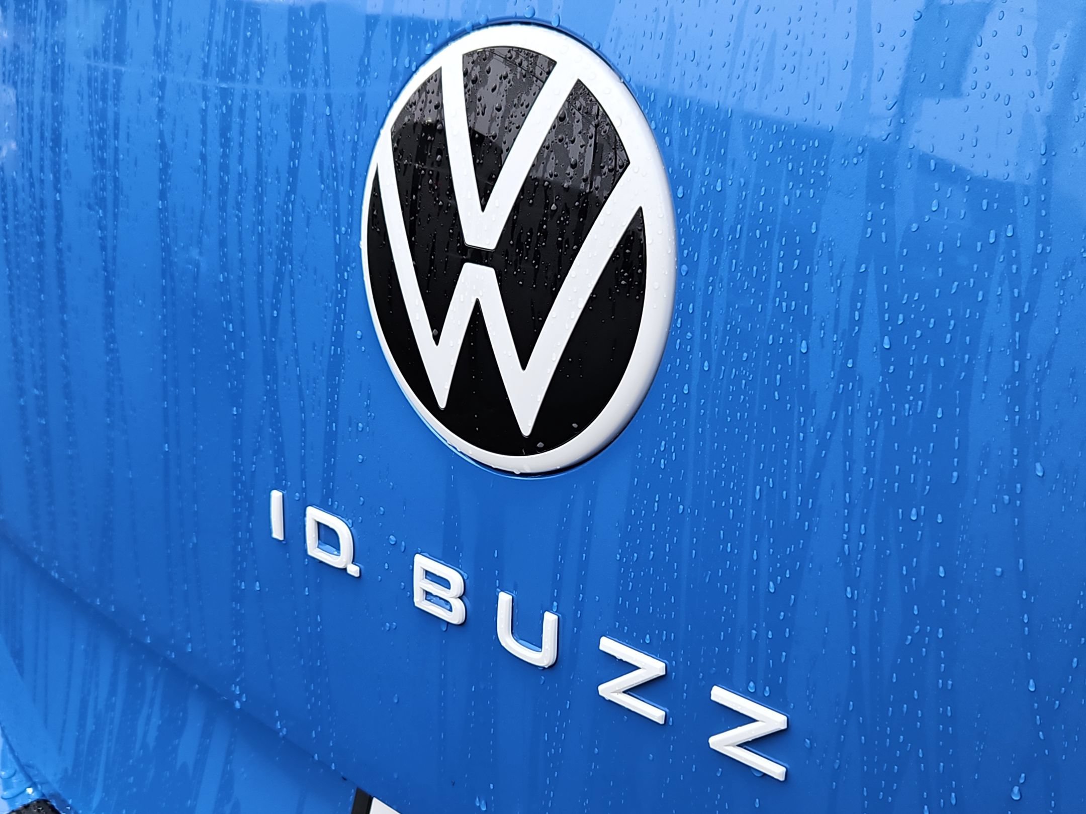New 2025 Volkswagen ID. Buzz Pro S Plus AWD/4WD image 28