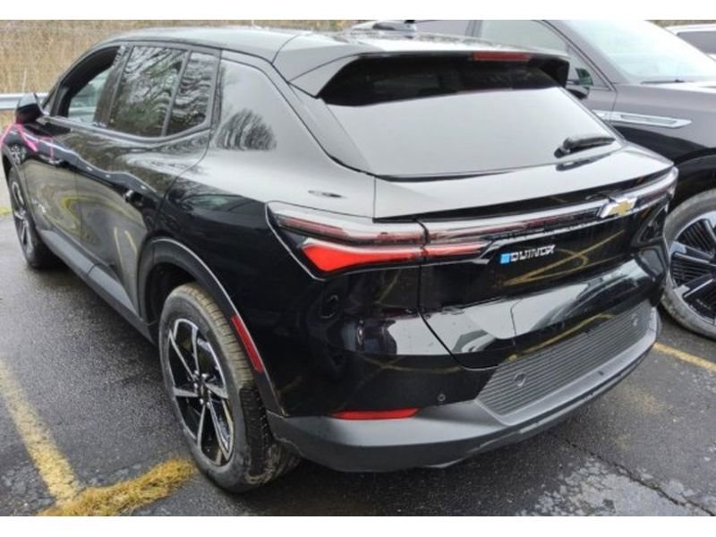 Used 2025 Chevrolet Equinox EV LT FWD image 4