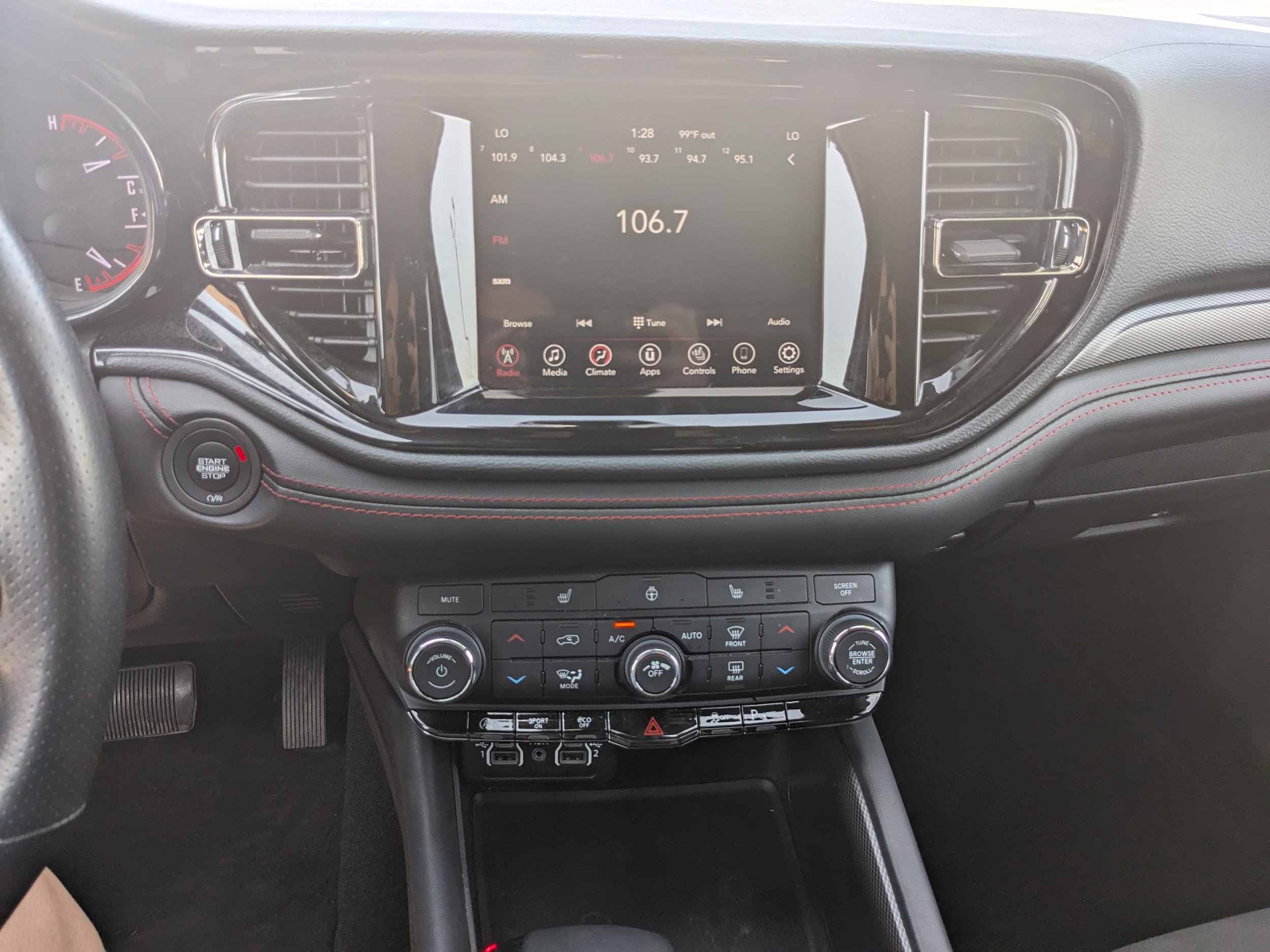 Used 2024 Dodge Durango GT w/ Blacktop Package AWD/4WD image 26