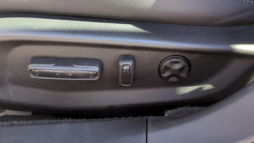 Used 2021 Honda Accord Touring image 19