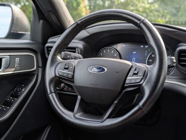 Used 2020 Ford Explorer XLT AWD/4WD image 13