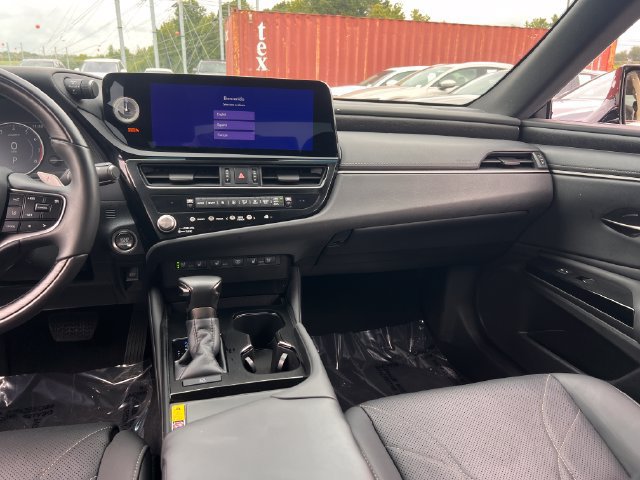 Used 2024 Lexus ES 350 w/ Technology Package FWD image 15