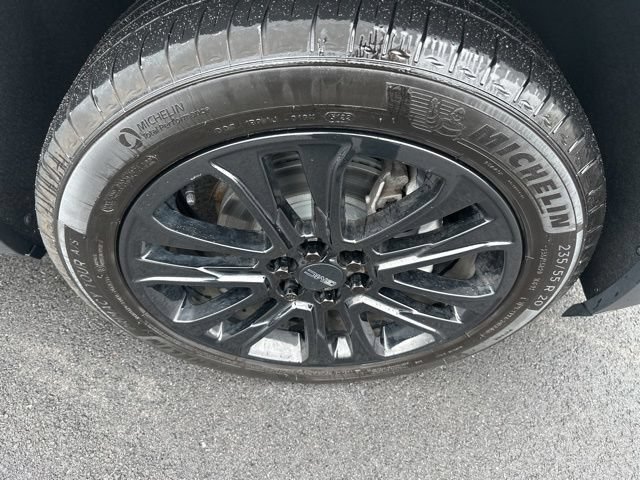 Used 2023 GMC Acadia SLE w/ Driver Convenience Package AWD/4WD image 9