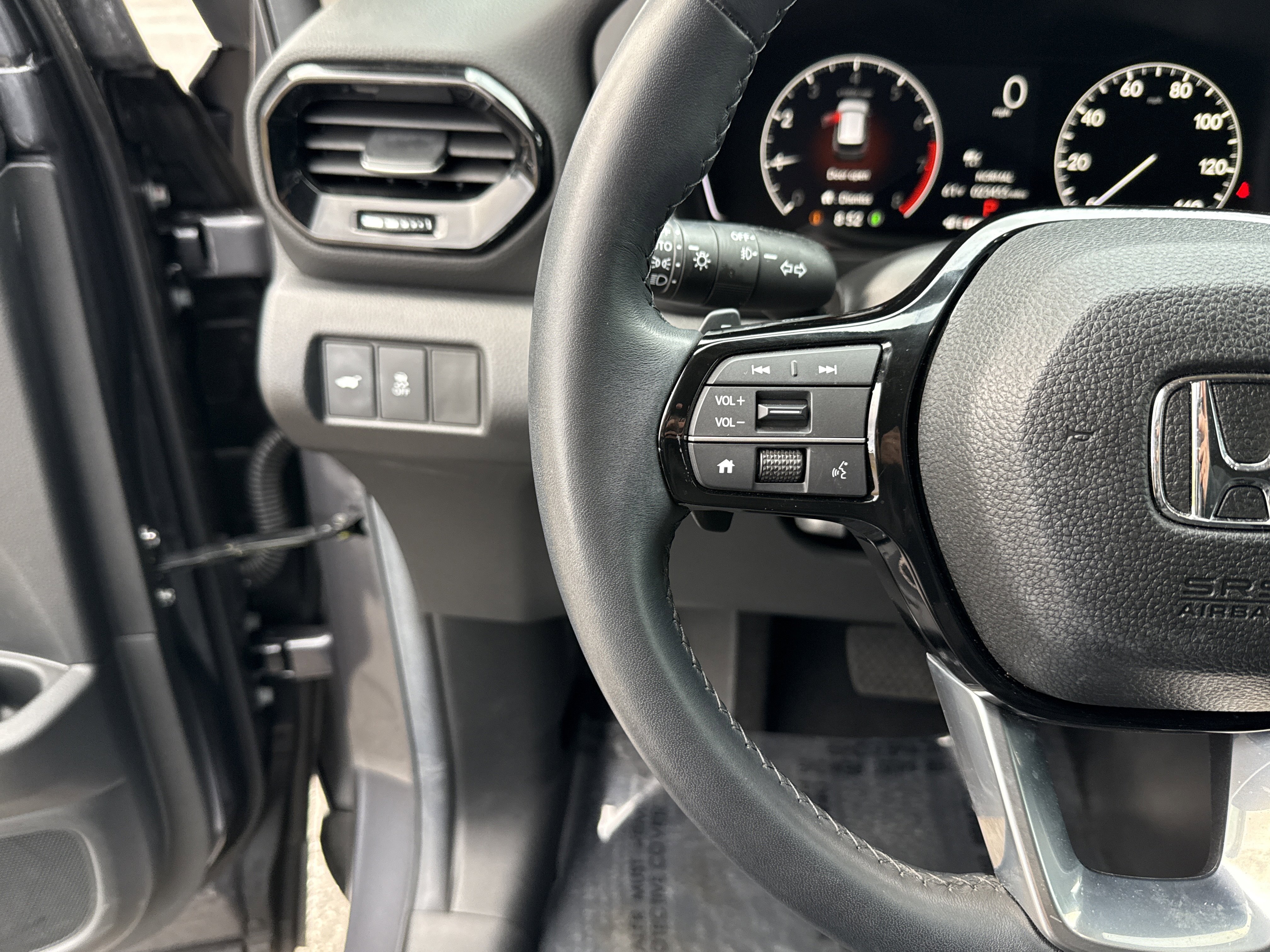 Used 2025 Honda Pilot EX-L image 19