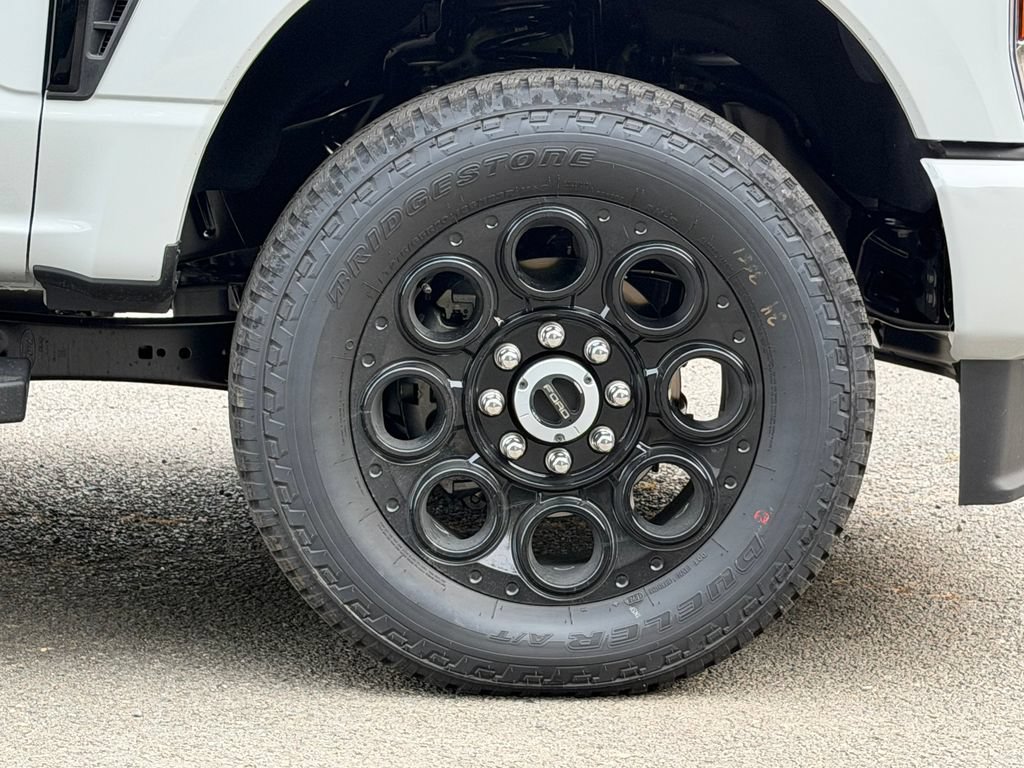 New 2026 Ford F250 Lariat w/ Black Appearance Package AWD/4WD image 6