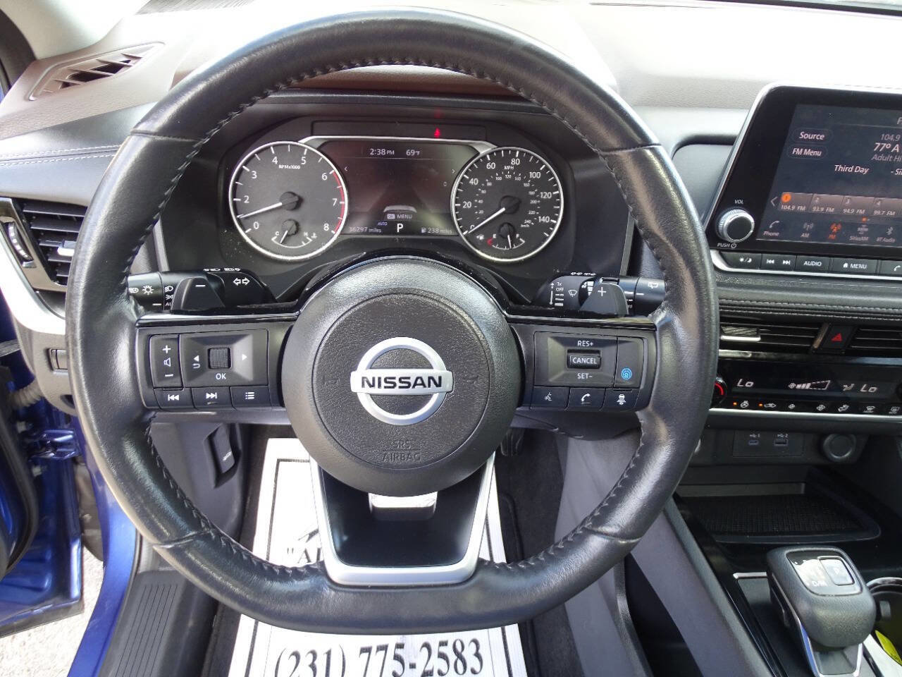 Used 2021 Nissan Rogue SV image 16