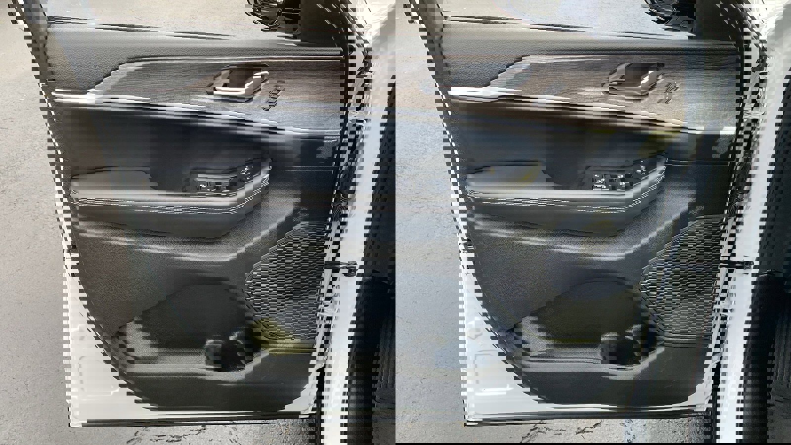 Certified 2023 Jeep Grand Cherokee L Limited image 6