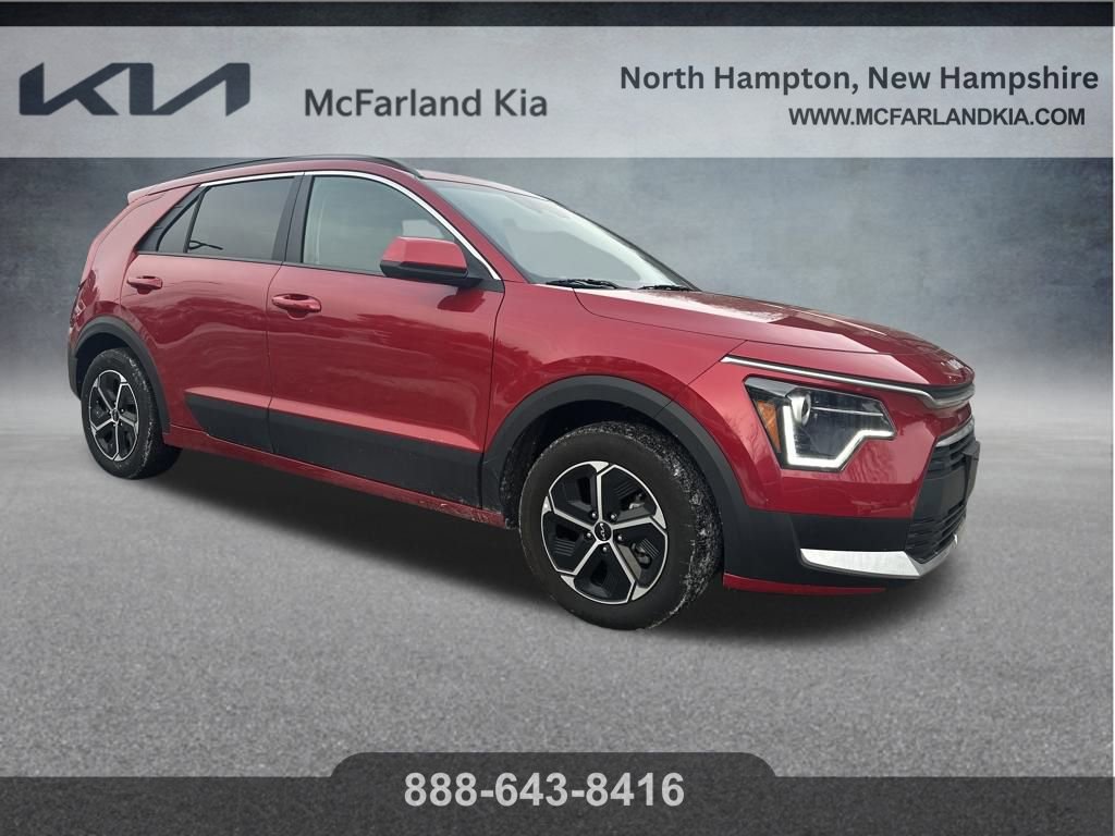 Used 2024 Kia Niro LX image 9
