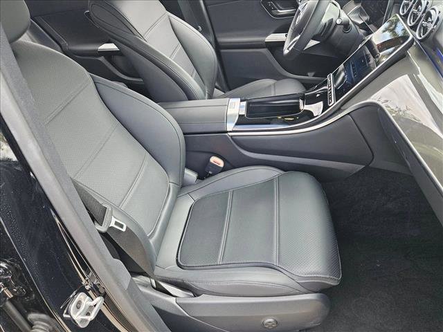 Used 2026 Mercedes-Benz GLC 300 image 19