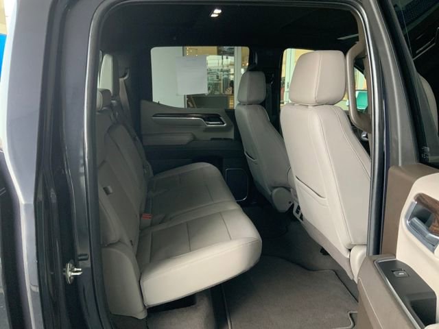 Certified 2025 GMC Sierra 1500 SLT image 17