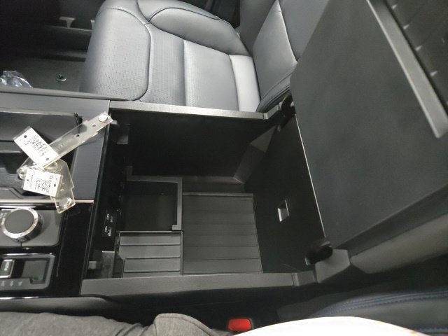 New 2026 Toyota Tundra Platinum AWD/4WD image 31
