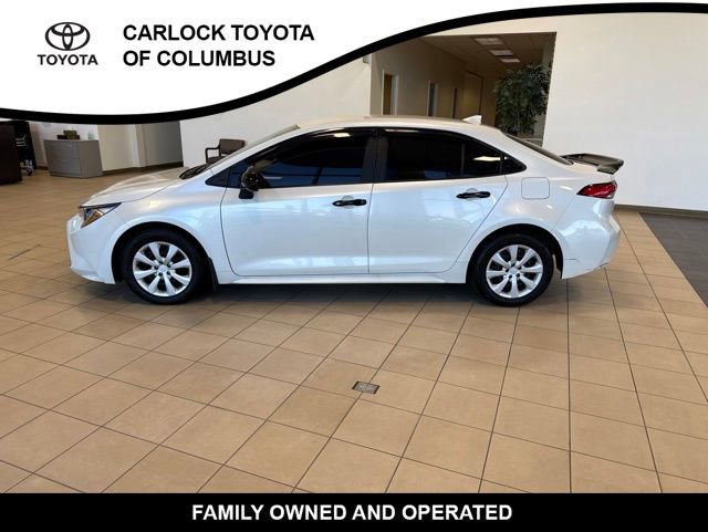 Used 2026 Toyota Corolla LE FWD image 2