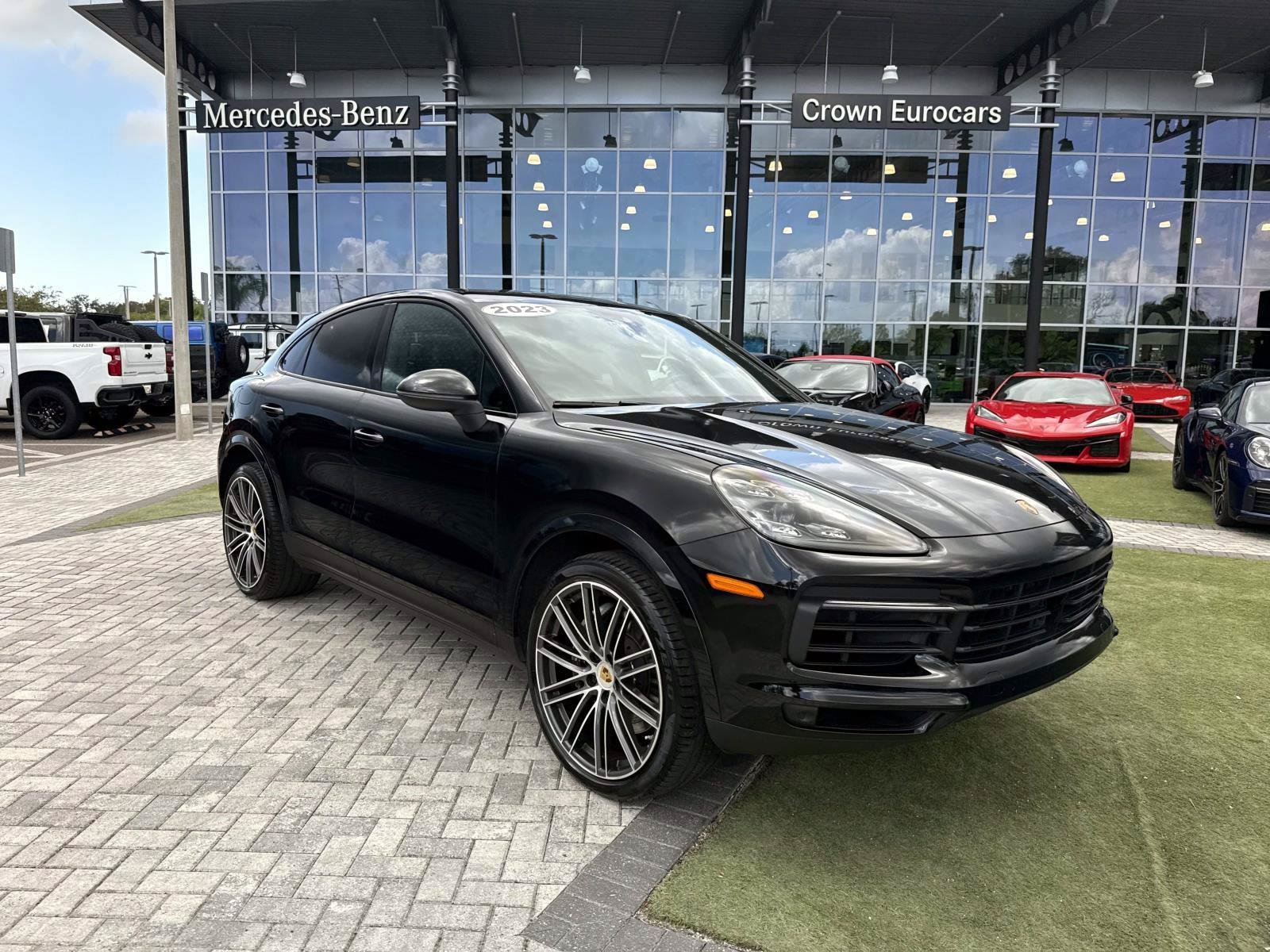 Used 2023 Porsche Cayenne Coupe AWD/4WD image 8