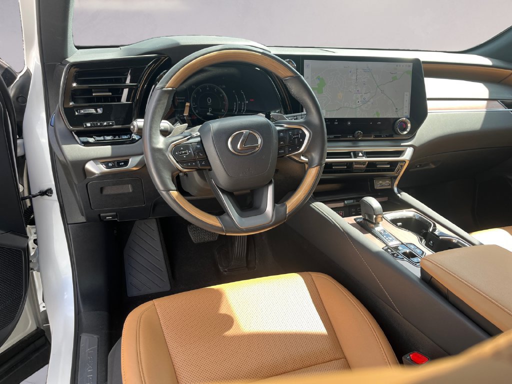 Used 2023 Lexus RX 350 Premium w/ Accessory Package AWD/4WD image 10