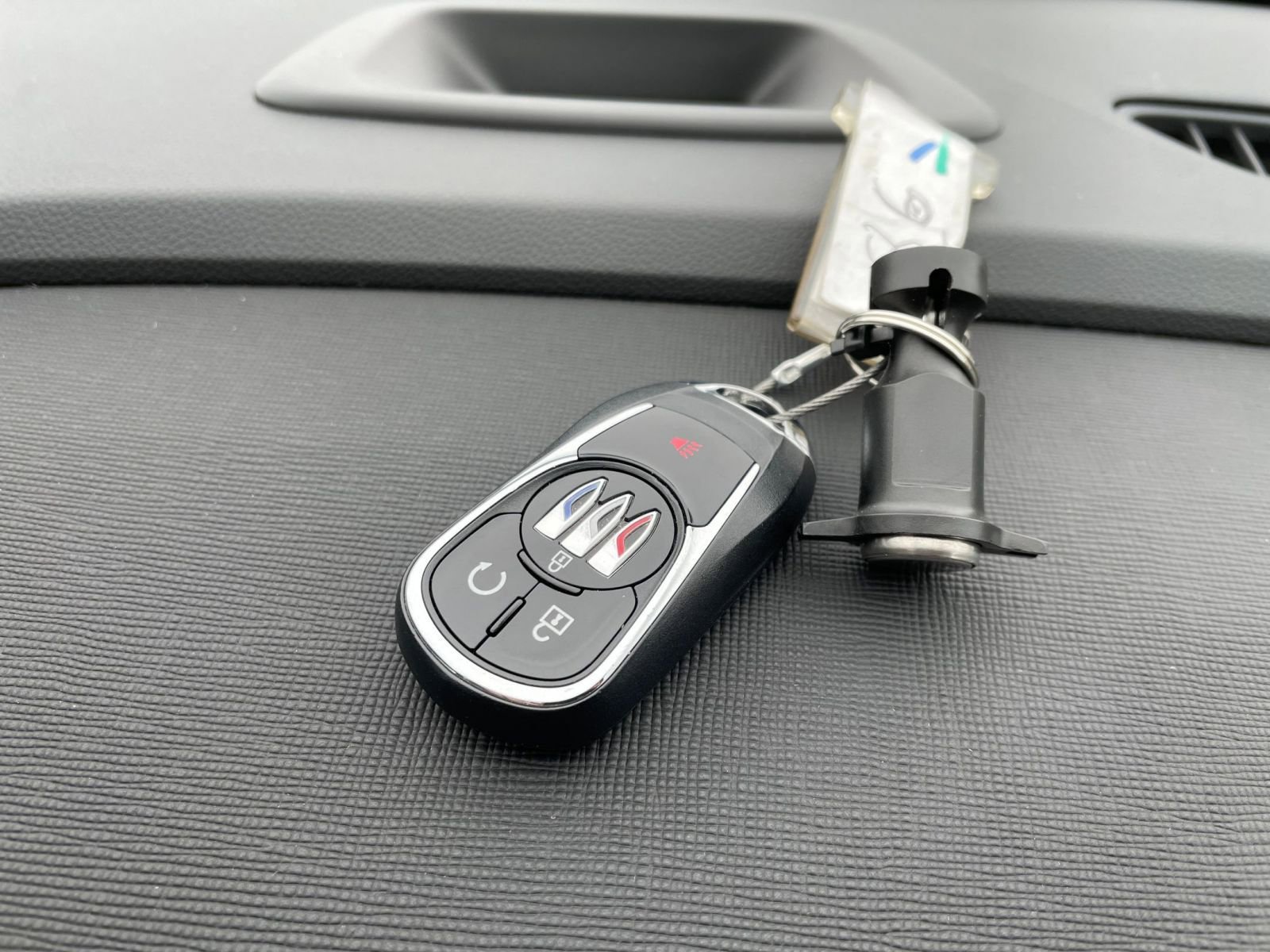 Used 2025 Buick Envista Sport Touring image 22