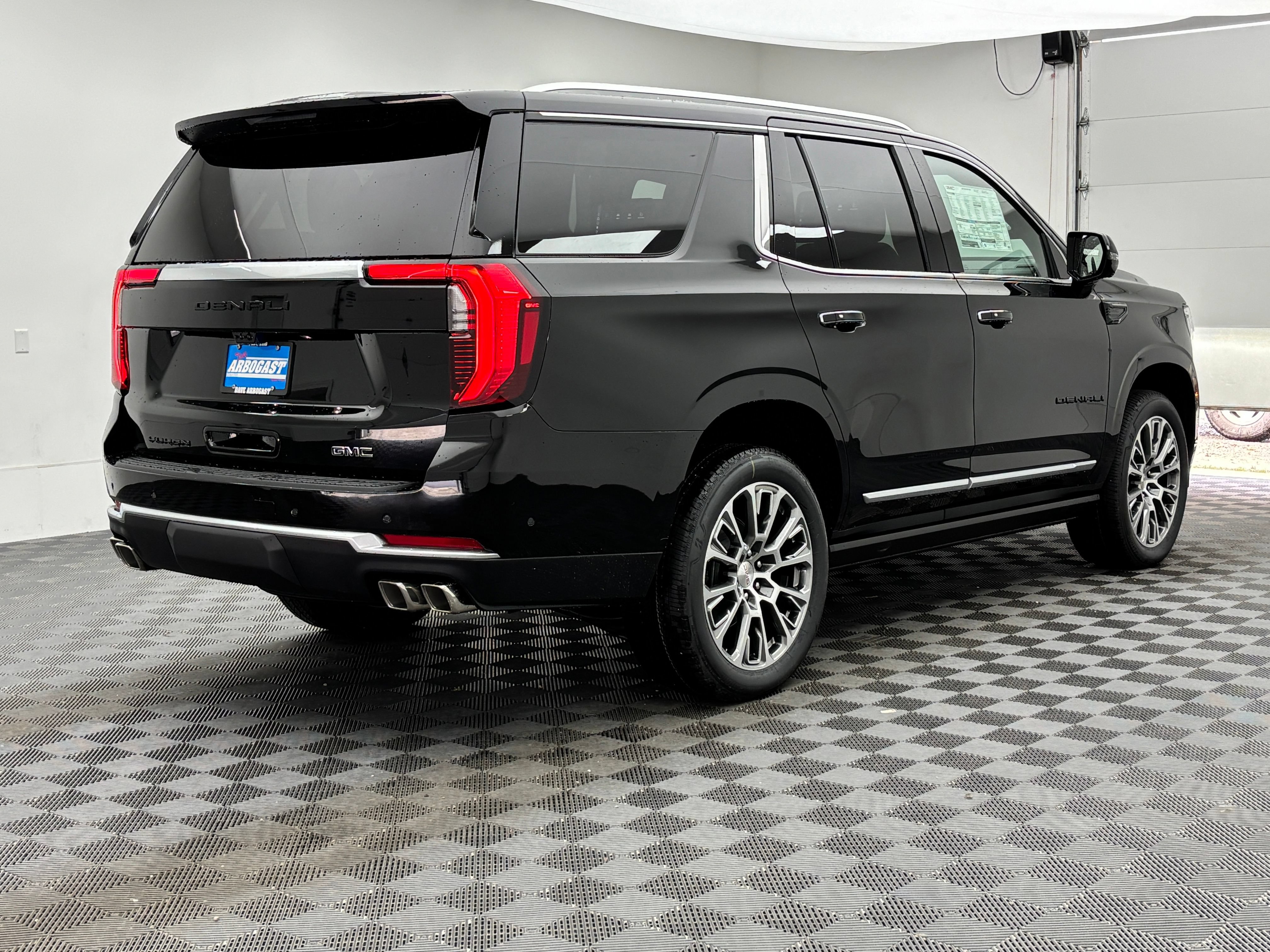 New 2026 GMC Yukon Denali w/ Denali Reserve Package AWD/4WD image 11