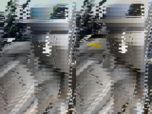 New 2026 Chevrolet Suburban High Country image 26