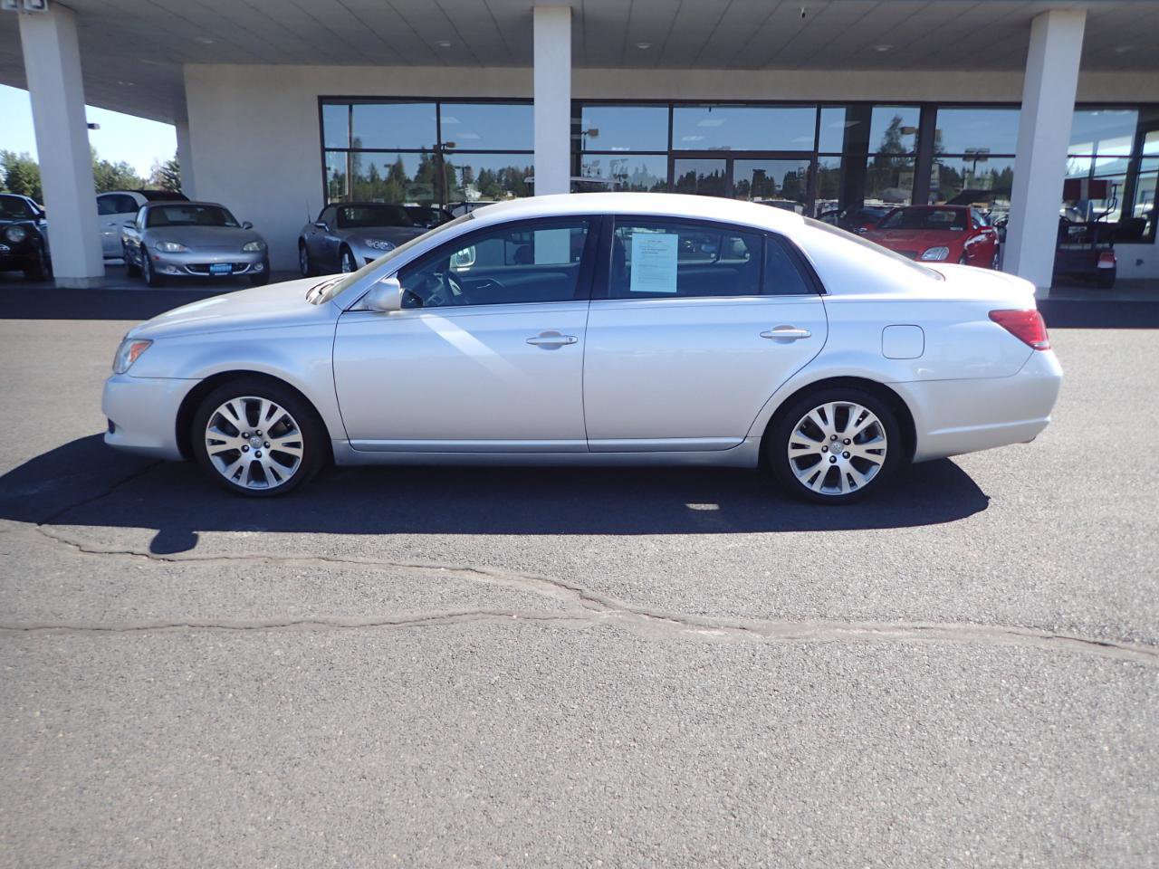 Used 2008 Toyota Avalon Touring FWD image 2