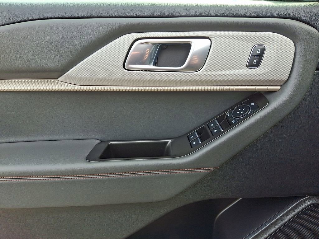 Certified 2025 Ford Explorer Active w/ Active Comfort Package image 13
