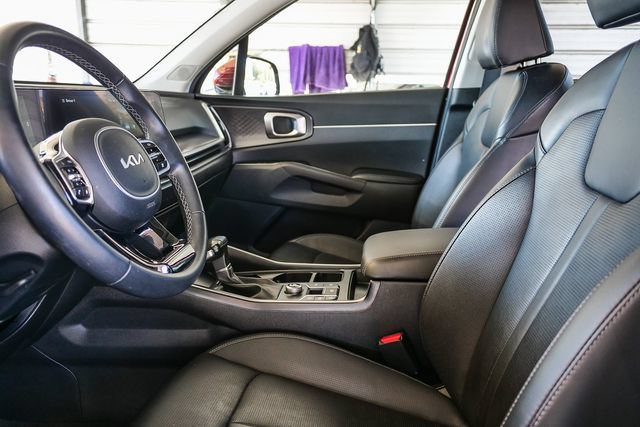 Certified 2024 Kia Sorento S w/ Panoramic Sunroof Package FWD image 18
