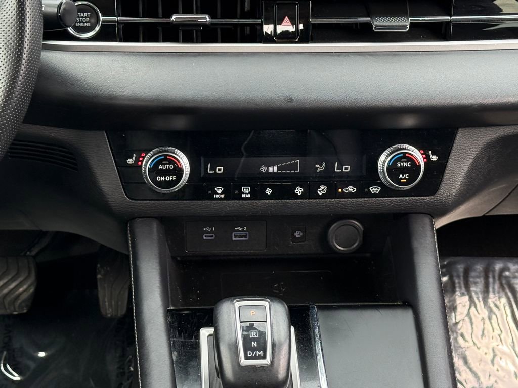 Used 2024 Mitsubishi Outlander SE image 19