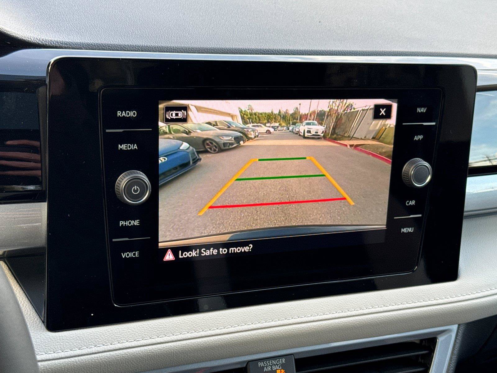 New 2026 Volkswagen Taos SEL AWD/4WD image 18