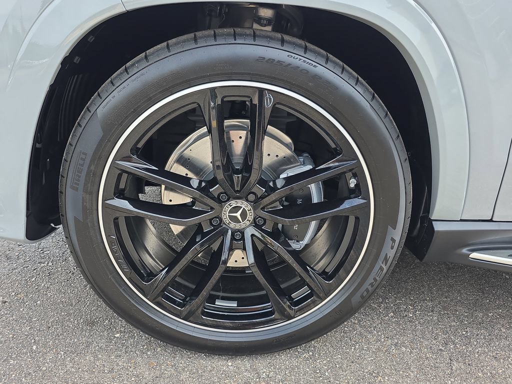 New 2026 Mercedes-Benz GLS 450 4MATIC image 9