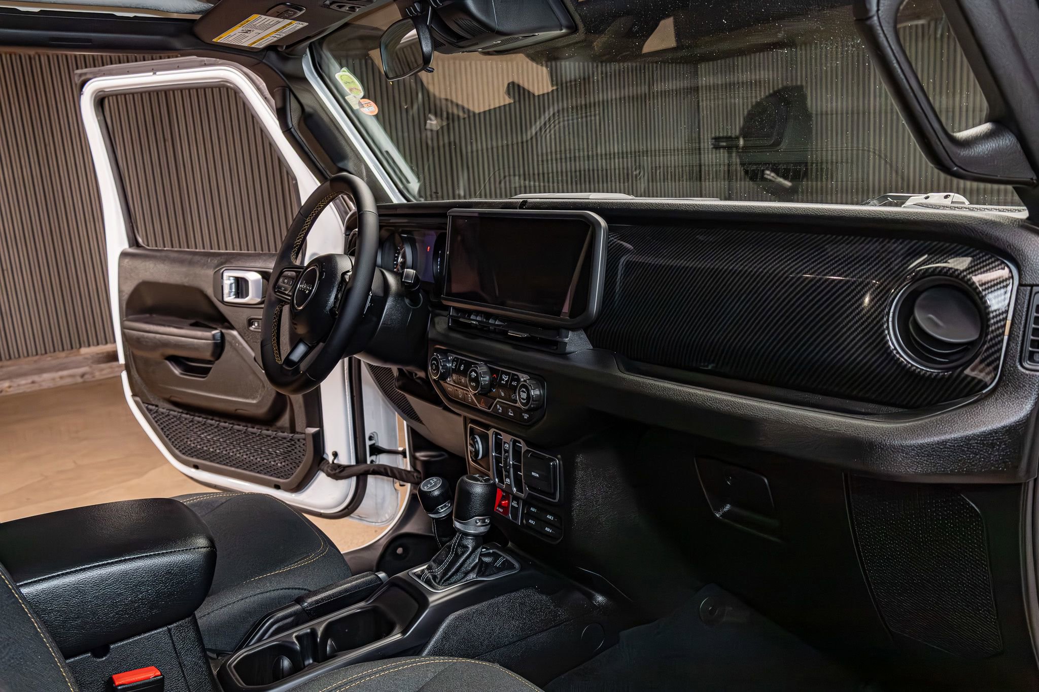 Used 2025 Jeep Gladiator Willys image 15