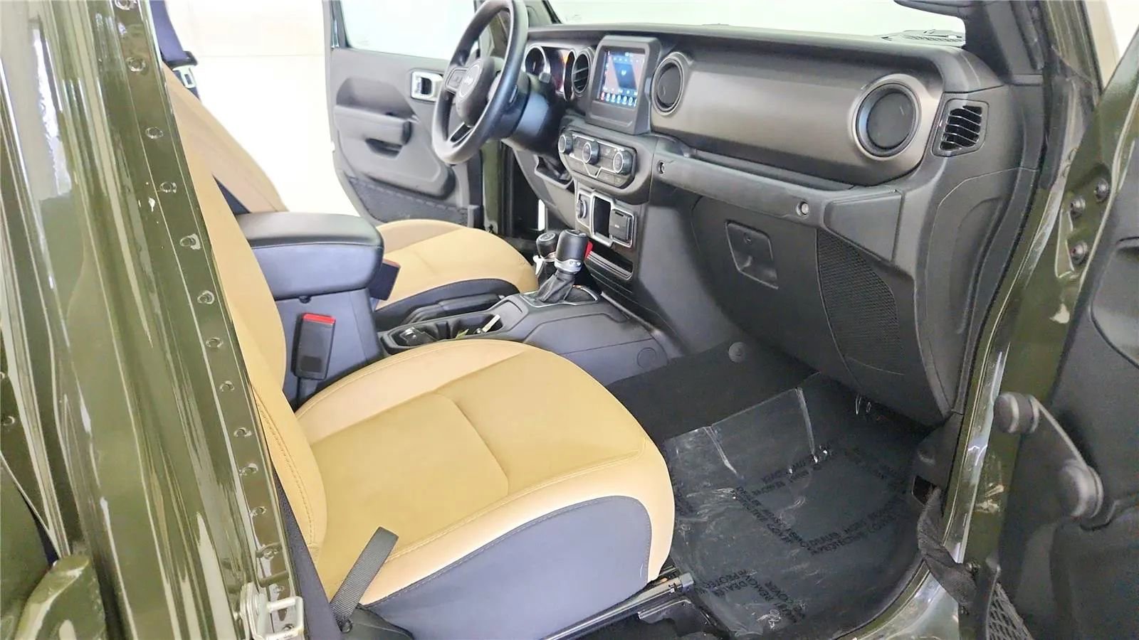 Used 2022 Jeep Gladiator Sport w/ Trailer Tow Package AWD/4WD image 34