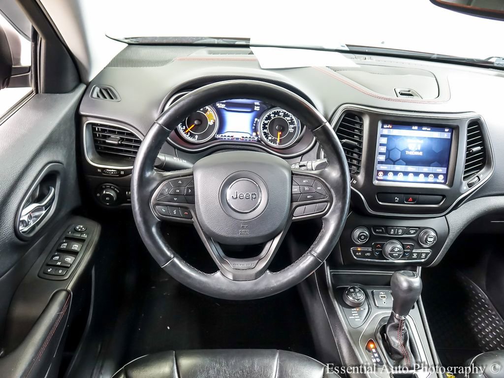 Used 2020 Jeep Cherokee Trailhawk w/ Cold Weather Group AWD/4WD image 12