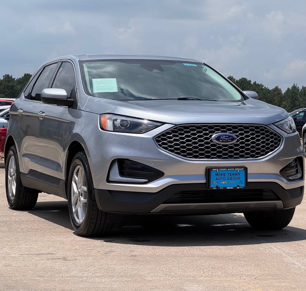 Used 2024 Ford Edge SEL AWD/4WD image 9