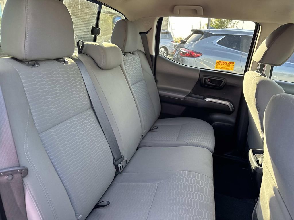 Used 2017 Toyota Tacoma SR5 w/ Tow Package image 12