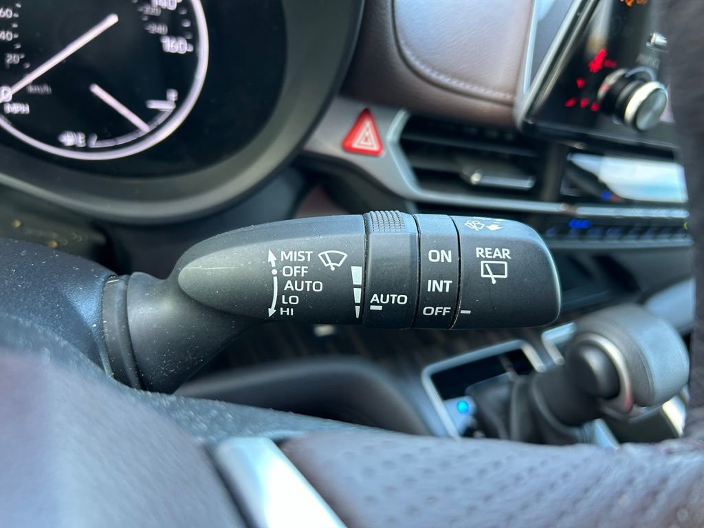 Used 2023 Toyota Sienna Platinum image 23